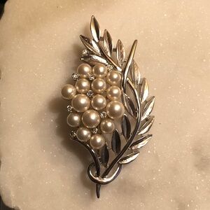 Carucci Rhinestone & Faux Pearl Brooch
